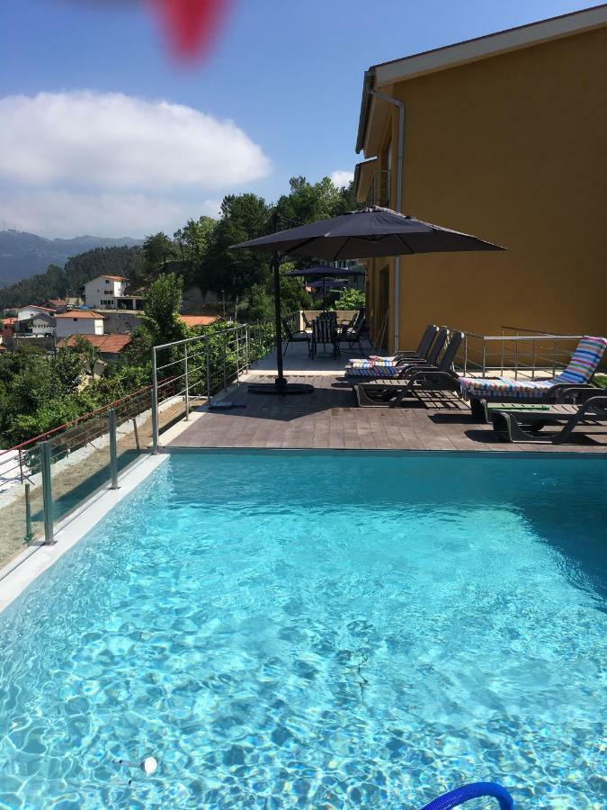 Merck Villa Geres Rio Caldo Ngoại thất bức ảnh